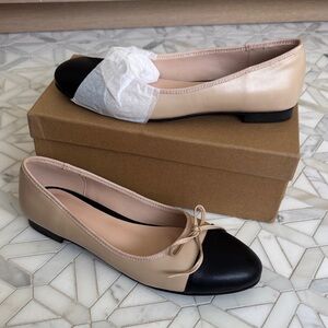 Elegant Black and Tan Women's Flats size 9